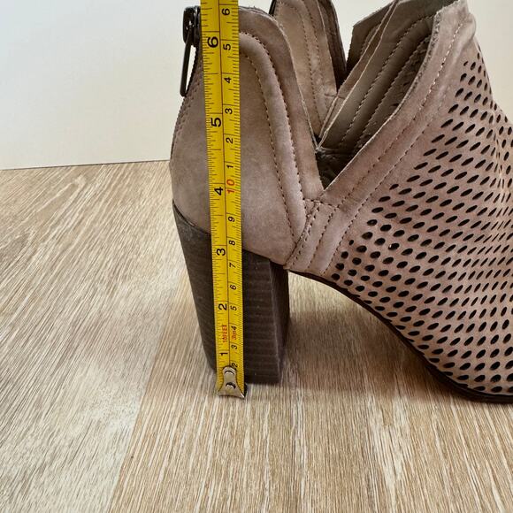 Vince Camuto Katnina Booties - Size 7 - Picture 7 of 7